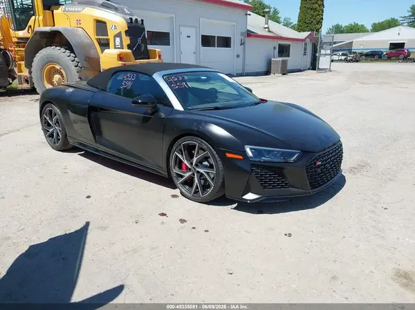 WUABACFX4M7900475 2021 AUDI R8