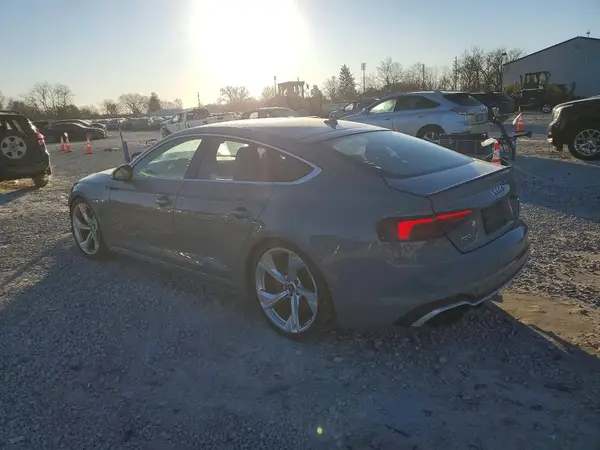 WUABWCF52KA901026 2019 AUDI RS5 - Image 2