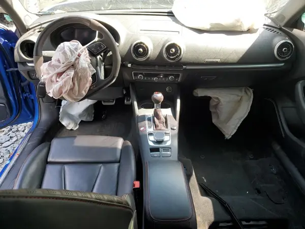 WUABWGFF0J1902805 2018 AUDI RS3 - Image 8
