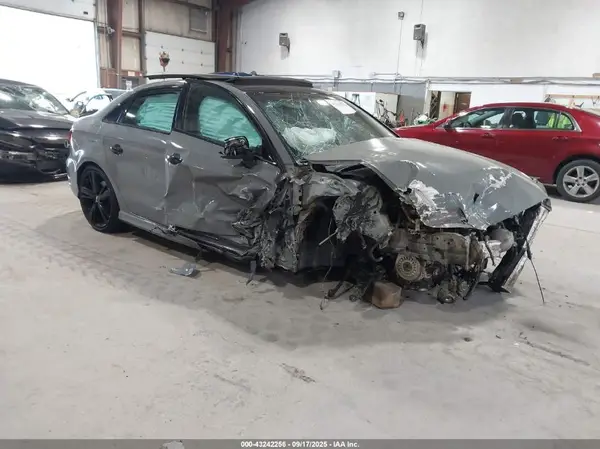 WUABWGFF0KA901705 2019 AUDI RS3