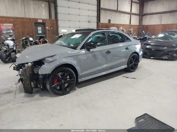 WUABWGFF0KA901705 2019 AUDI RS3 - Image 2