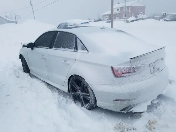 WUABWGFF1J1900271 2018 AUDI RS3 - Image 2