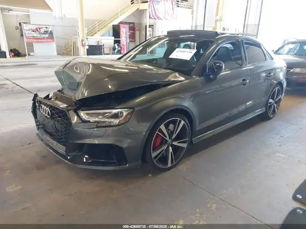 WUABWGFF2KA900281 2019 AUDI RS3 - Image 2