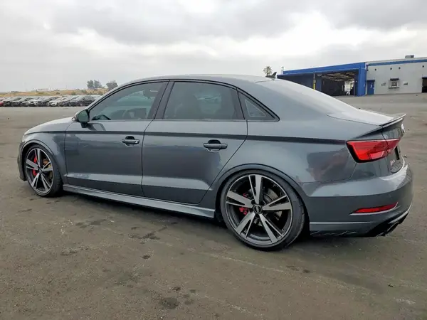 WUABWGFF2KA905884 2019 AUDI RS3 - Image 2