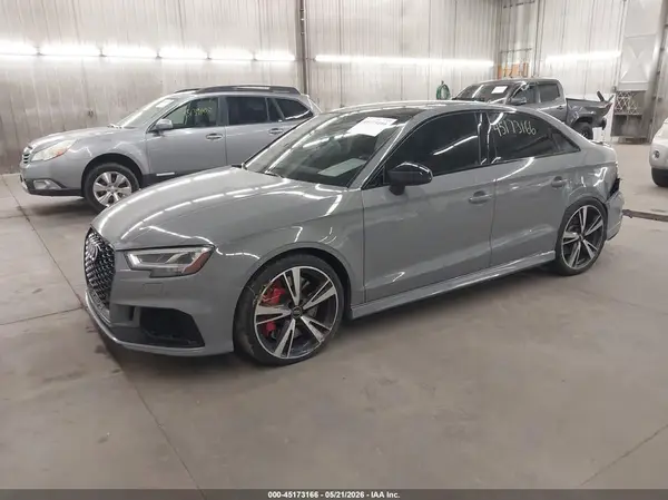 WUABWGFF3J1900661 2018 AUDI RS3 - Image 2