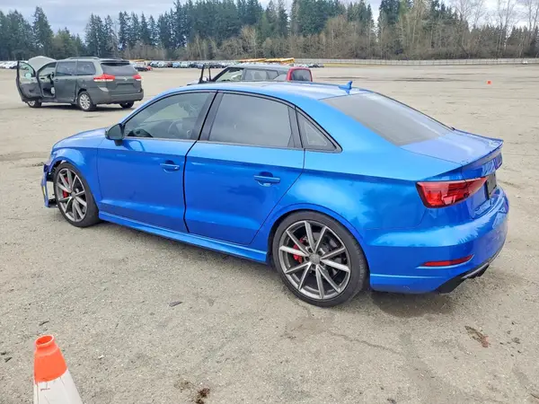 WUABWGFF3J1901938 2018 AUDI RS3 - Image 2