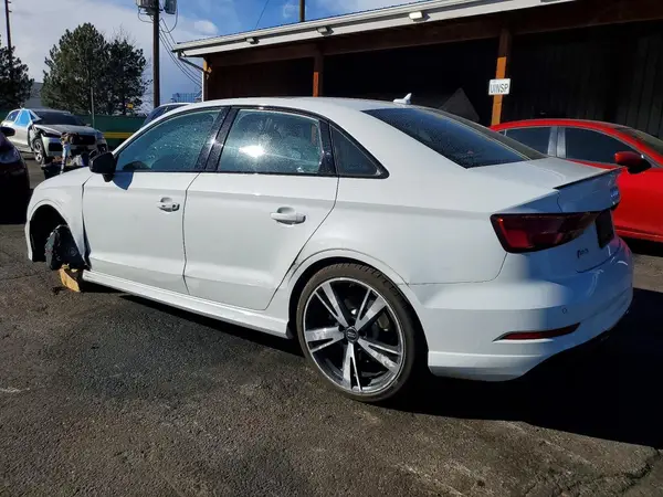 WUABWGFF3J1904449 2018 AUDI RS3 - Image 2