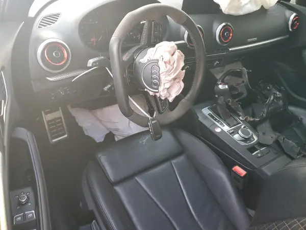 WUABWGFF3KA906302 2019 AUDI RS3 - Image 8