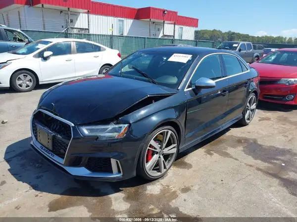 WUABWGFF5KA905944 2019 AUDI RS3 - Image 2