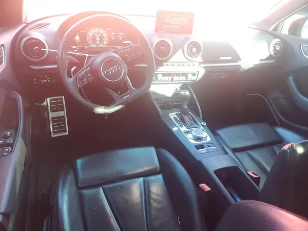 WUABWGFF6J1901920 2018 AUDI RS3 - Image 8