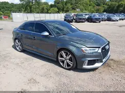 WUABWGFF8J1902650 2018 AUDI RS3