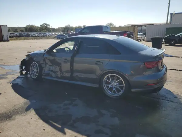 WUABWGFF8J1902731 2018 AUDI RS3 - Image 2