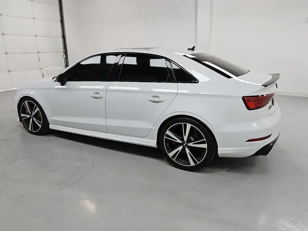 WUABWGFF8KA905081 2019 AUDI RS3 - Image 2
