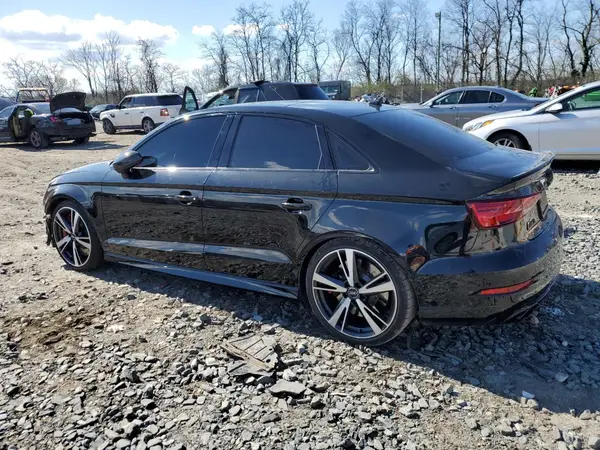 WUABWGFF9J1900762 2018 AUDI RS3 - Image 2