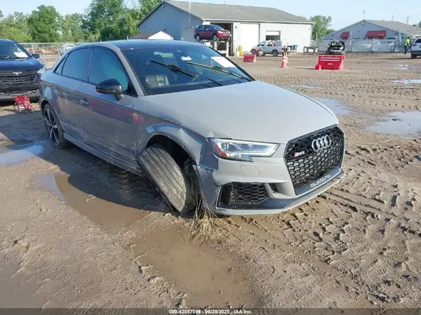 WUABWGFF9KA901895 2019 AUDI RS3 - Image 1