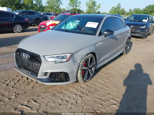 WUABWGFF9KA901895 2019 AUDI RS3 - Image 2
