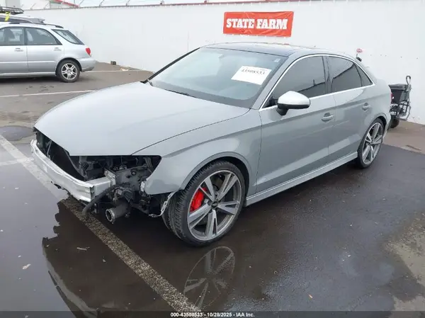 WUABWGFFXH1900361 2017 AUDI RS3 - Image 2