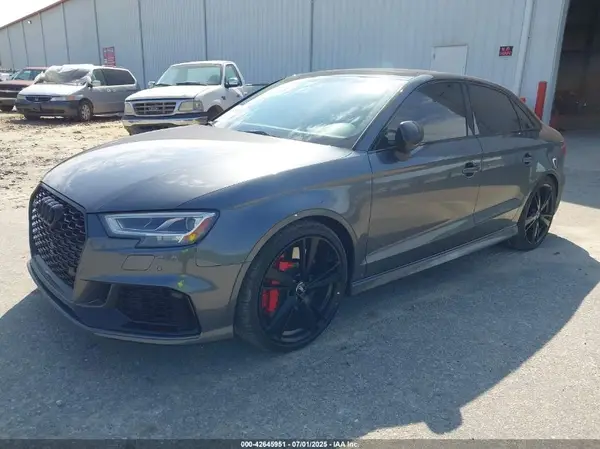 WUABWGFFXJ1901709 2018 AUDI RS3 - Image 2