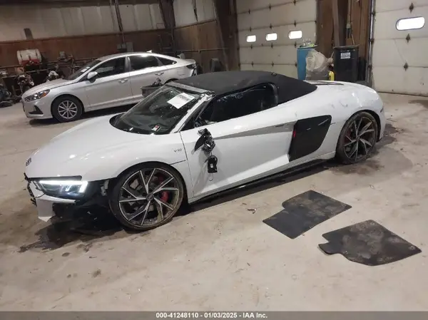 WUACECFX1N7900184 2022 AUDI R8 - Image 2
