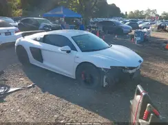 WUAEAAFX4H7902881 2017 AUDI R8