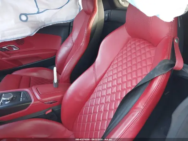 WUAEAAFX4H7902881 2017 AUDI R8 - Image 8