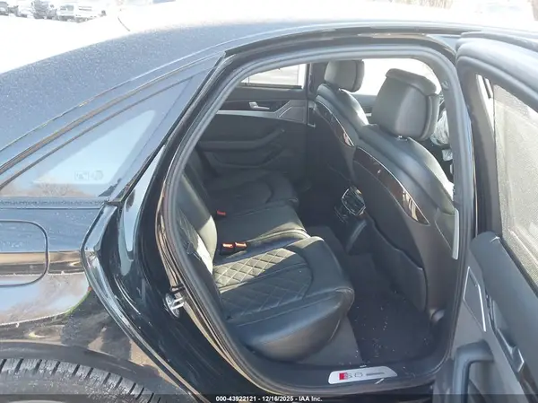 WUAJ5AFD1HN900820 2017 AUDI S8 - Image 8