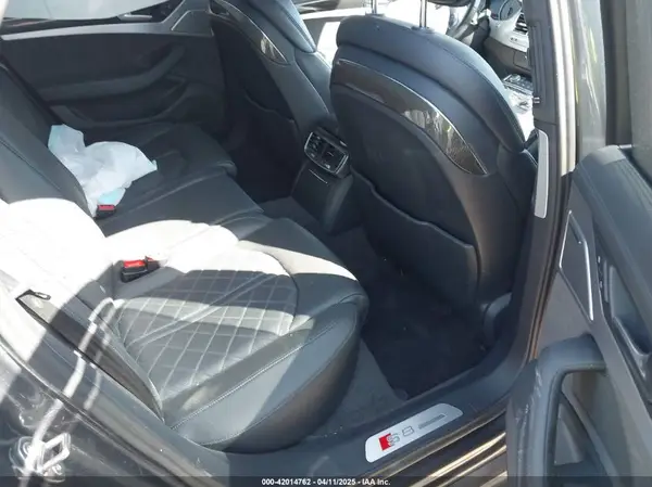 WUAJ5AFD2GN900596 2016 AUDI S8 - Image 8