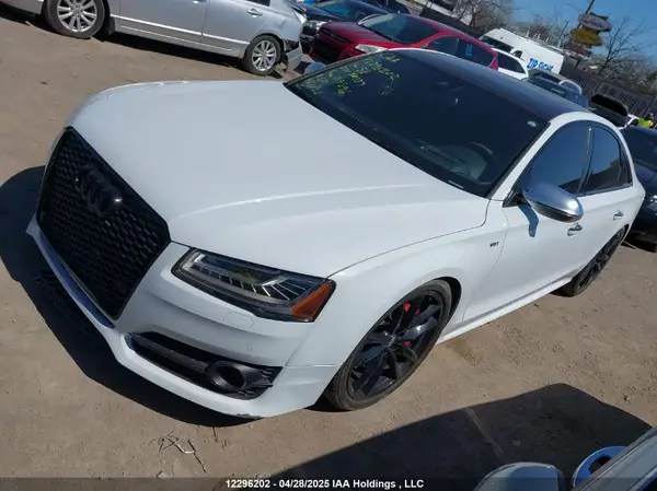 WUAJ5AFD3GN900137 2016 AUDI S8 - Image 2
