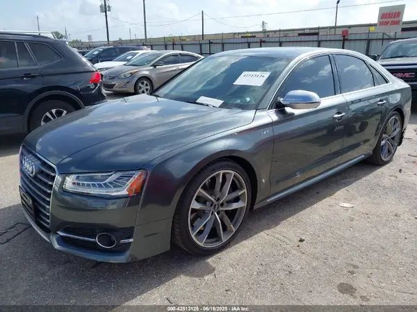 WUAJ5AFD4GN900129 2016 AUDI S8 - Image 2