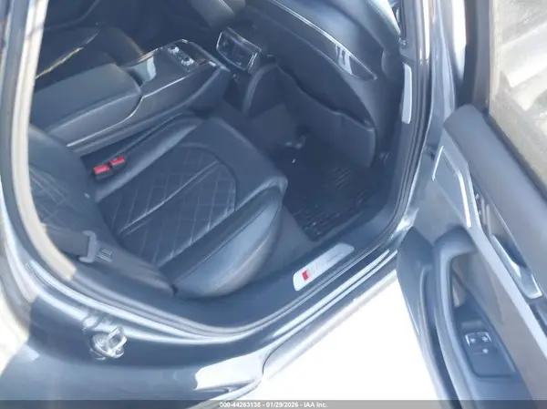 WUAJ5AFD4HN900746 2017 AUDI S8 - Image 8