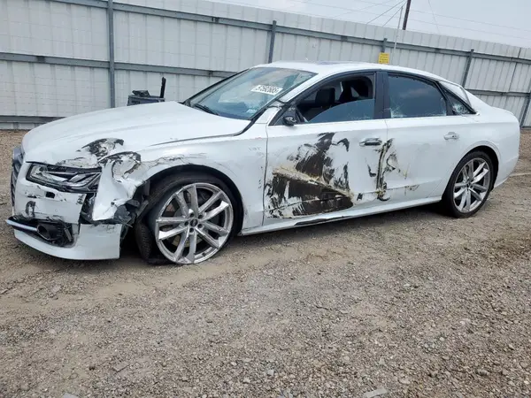 WUAJ5AFD8HN900541 2017 AUDI S8 - Image 1