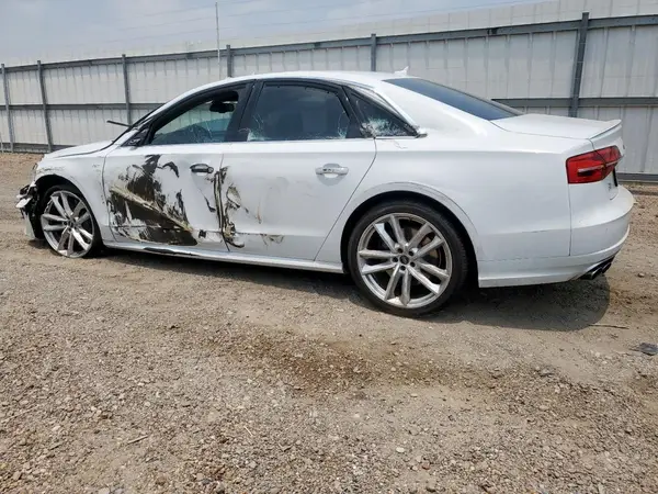 WUAJ5AFD8HN900541 2017 AUDI S8 - Image 2