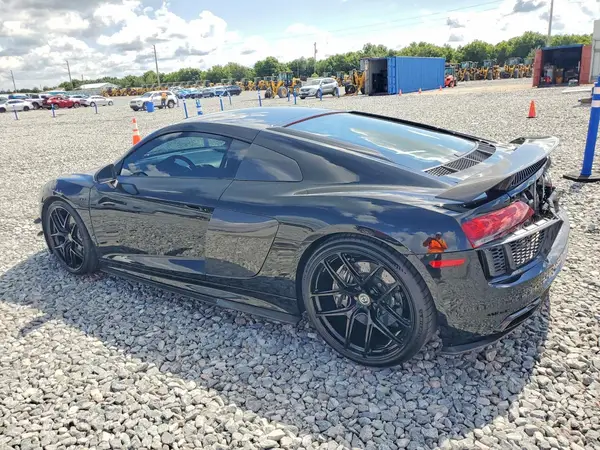 WUAKBAFX1H7904524 2017 AUDI R8 - Image 2