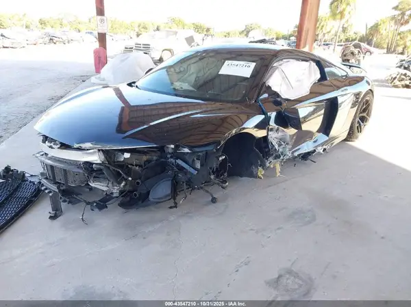 WUAKBAFX1H7905026 2017 AUDI R8 - Image 2