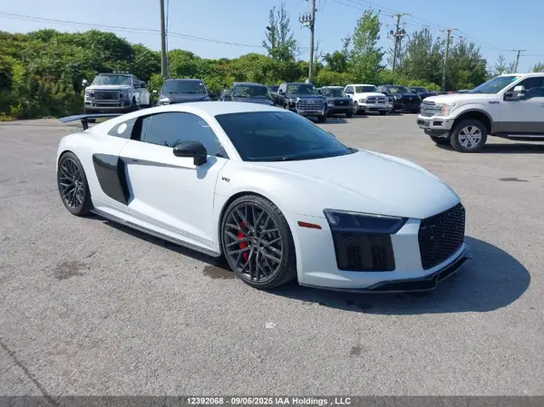 WUAKBAFX4H7902573 2017 AUDI R8