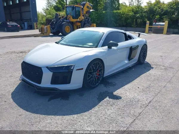 WUAKBAFX4H7902573 2017 AUDI R8 - Image 2