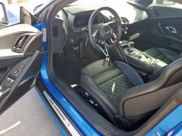 WUAKBAFX6H7901764 2017 AUDI R8 - Image 8