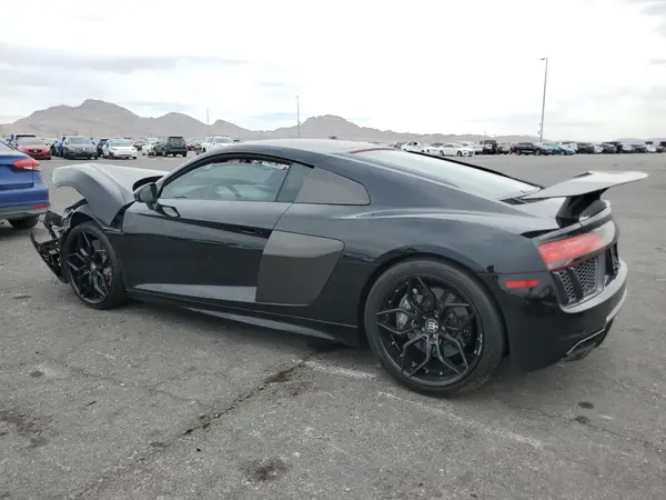 WUAKBAFX8H7901832 2017 AUDI R8 - Image 2