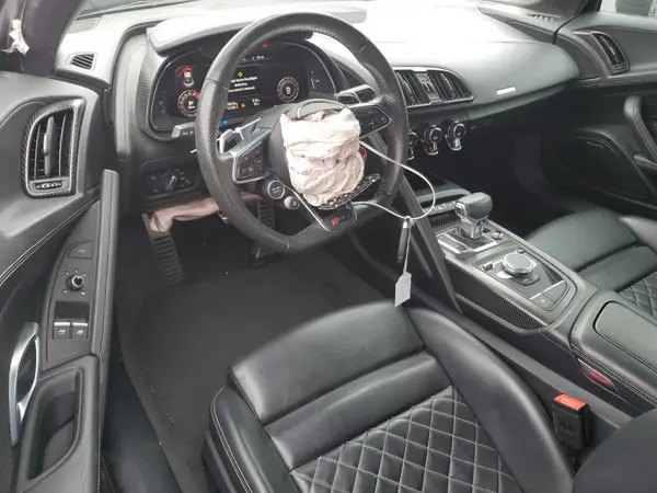 WUAKBAFX8H7901832 2017 AUDI R8 - Image 8
