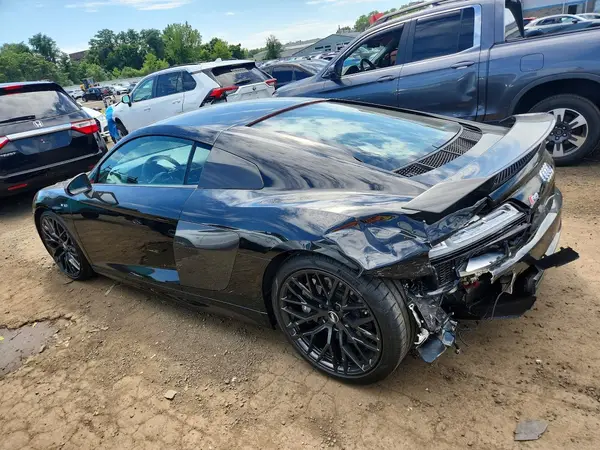 WUAKBAFX8J7901285 2018 AUDI R8 - Image 2