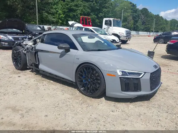 WUAKBAFX9J7900159 2018 AUDI R8 - Image 1