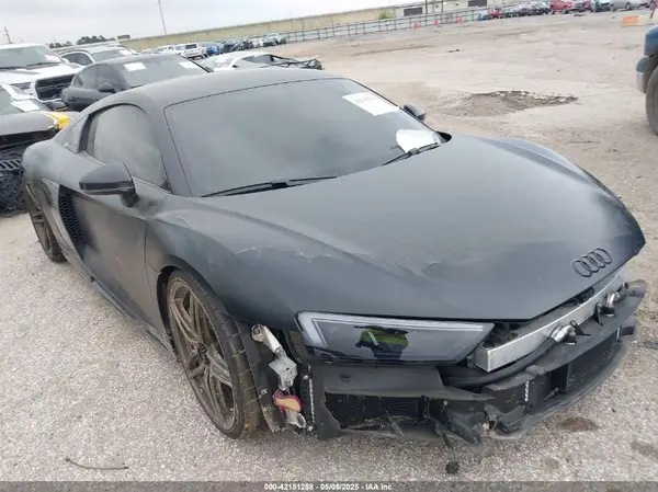 WUAKBAFX9L7900309 2020 AUDI R8 - Image 1