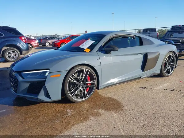 WUAKBAFX9L7900780 2020 AUDI R8 - Image 2