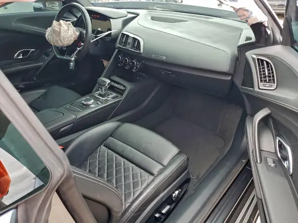 WUAKBAFXXH7901055 2017 AUDI R8 - Image 8