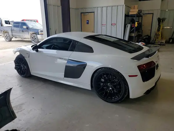 WUAKBAFXXJ7900428 2018 AUDI R8 - Image 2