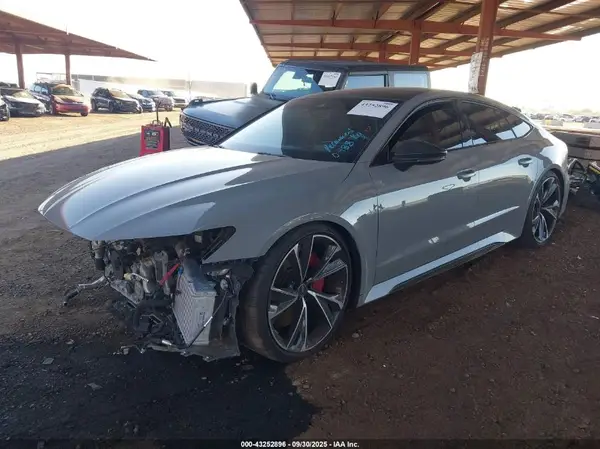 2023 AUDI RS7 IAAI lot 43252896 auction photo 2