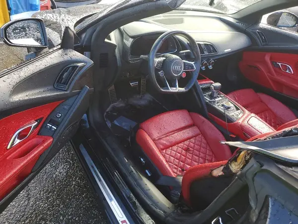 WUAVACFX5J7902440 2018 AUDI R8 - Image 8