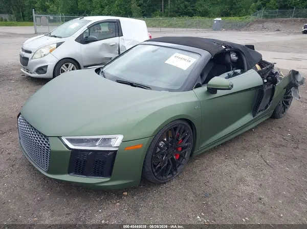 WUAVACFX6H7904529 2017 AUDI R8 - Image 2