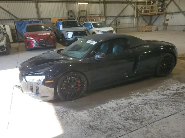 WUAVACFX6J7900308 2018 AUDI R8