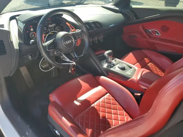 WUAVACFX7H7903311 2017 AUDI R8 - Image 8
